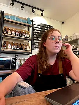 cinnabon  online show from 09/18/25, 01:25