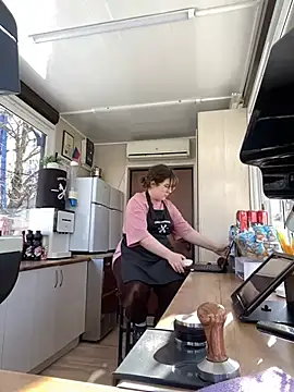 cinnabon  online show from 01/28/25, 08:47