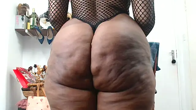 xTALLSEXYBUMx online show from 05/27/26, 04:31