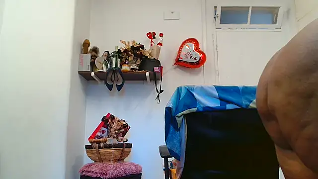 xTALLSEXYBUMx online show from 04/28/26, 05:23
