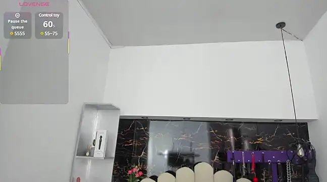 Snapshot of Kathia_Armstrong chatting on 02/08/25, 01:44 Kathia Armstrong online show from 02/08/25, 01:44