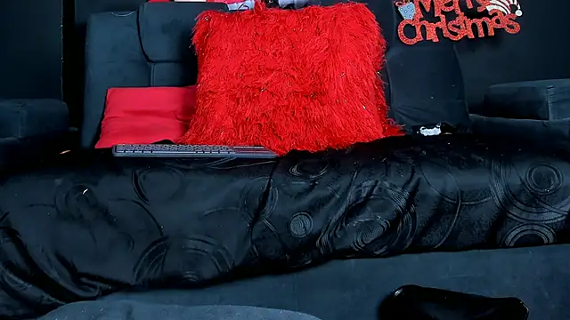 Coralinstone online show from 12/30/24, 06:05