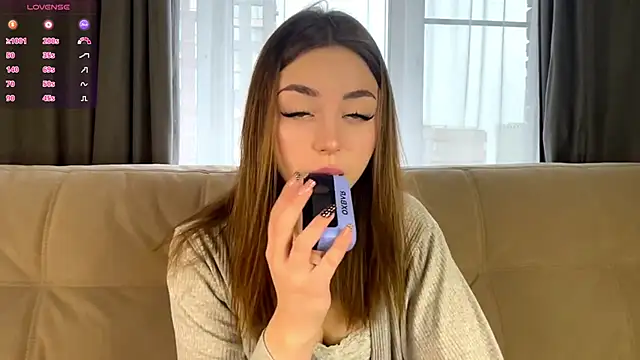 LindaFarmer online show from 09/30/25, 03:45