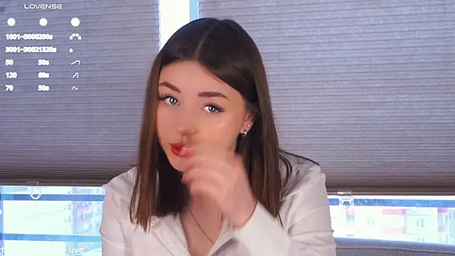 LindaFarmer online show from 03/11/25, 04:08