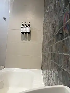 INboy95 online show from 01/18/25, 06:45