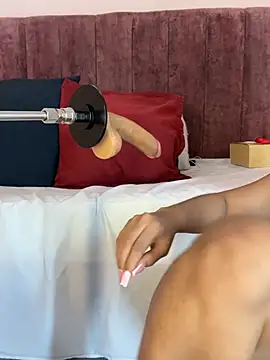 Emy leon online show from 03/09/26, 08:01