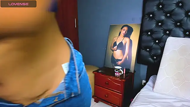 catalinamuss  online show from 11/05/25, 02:53