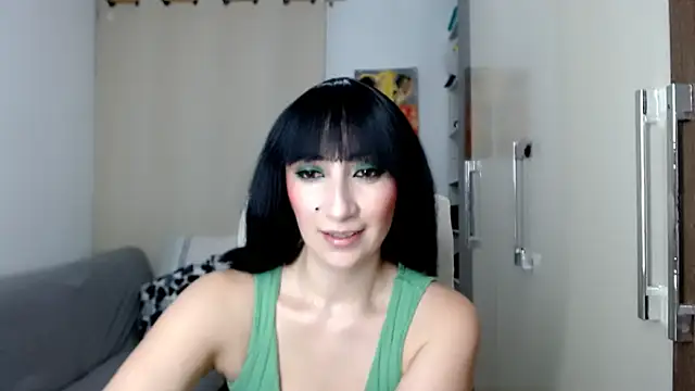 Snapshot of Laura-pervert chatting on 12/01/25, 11:05 Laura-pervert online show from 12/01/25, 11:05