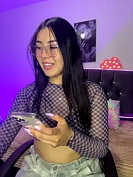 emily 22x online show from 10/09/25, 03:40
