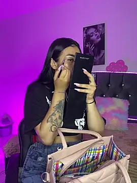 emily 22x online show from 10/10/25, 09:26