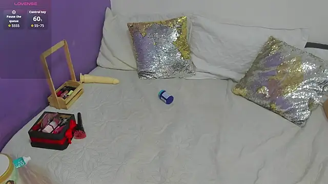 Snapshot of cookplleaser chatting on 11/21/25, 11:31 cookplleaser online show from 11/21/25, 11:31