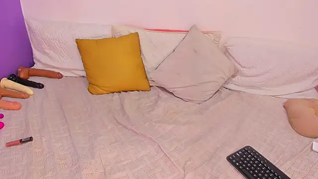 Snapshot of cookplleaser chatting on 09/23/25, 11:17 cookplleaser online show from 09/23/25, 11:17