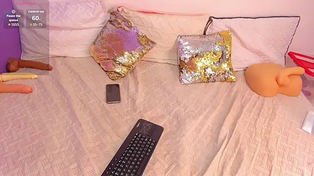 Snapshot of cookplleaser chatting on 11/11/25, 11:49 cookplleaser online show from 11/11/25, 11:49