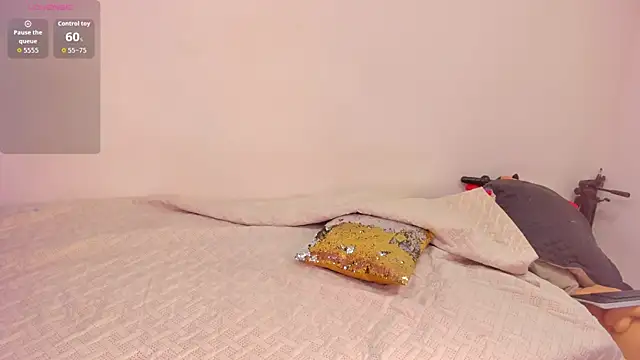 Snapshot of cookplleaser chatting on 10/30/25, 11:19 cookplleaser online show from 10/30/25, 11:19