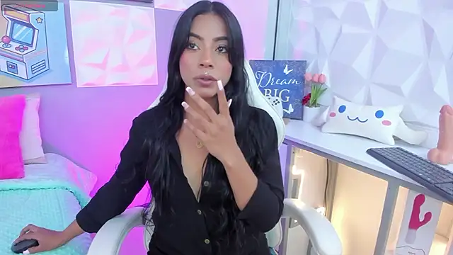 Amber villalobos  online show from 03/24/26, 04:12