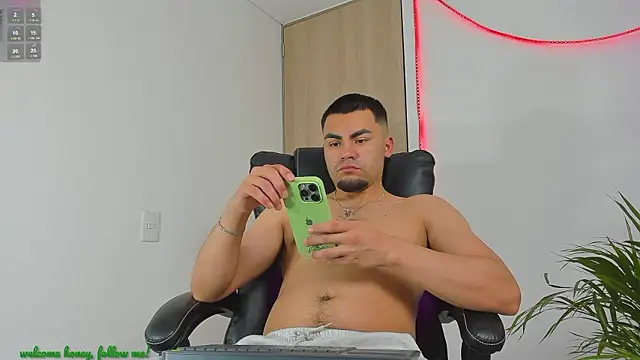 kalivan voinesscu online show from 03/24/26, 06:13