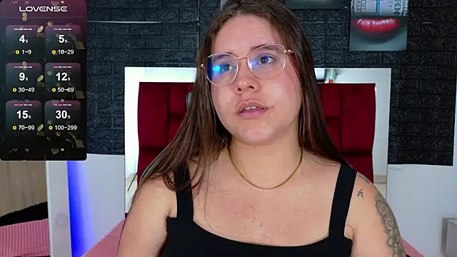 Snapshot of April1_sc chatting on 11/06/25, 01:59 April1 sc online show from 11/06/25, 01:59