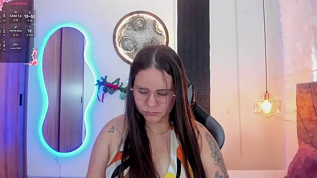 Snapshot of April1_sc chatting on 12/18/25, 08:34 April1 sc online show from 12/18/25, 08:34