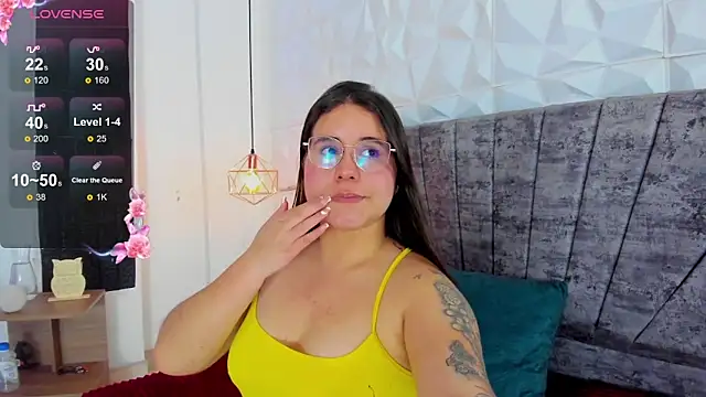 Snapshot of April1_sc chatting on 11/01/25, 06:46 April1 sc online show from 11/01/25, 06:46