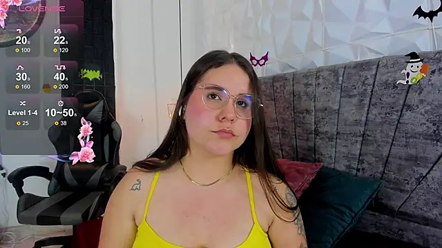 Snapshot of April1_sc chatting on 10/29/25, 08:30 April1 sc online show from 10/29/25, 08:30