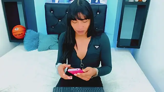 antonela xxx online show from 10/24/25, 07:57
