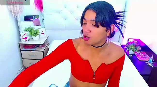 Snapshot of antonela_xxx chatting on 02/05/25, 08:25 antonela xxx online show from 02/05/25, 08:25