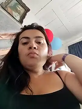 Snapshot of naughty-sharlot chatting on 12/06/24, 06:00 naughty-sharlot online show from 12/06/24, 06:00