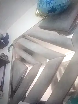 naughty-sharlot online show from 12/18/25, 09:51