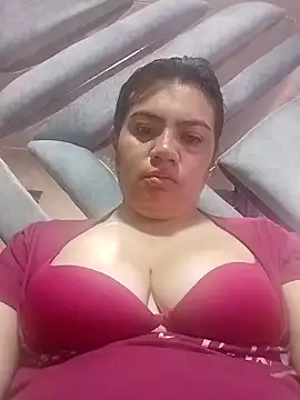 Snapshot of naughty-sharlot chatting on 01/04/25, 11:43 naughty-sharlot online show from 01/04/25, 11:43