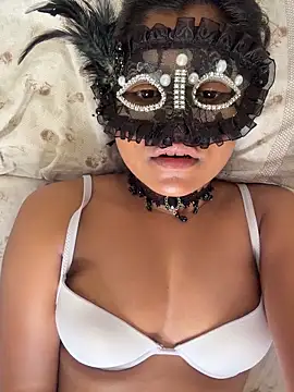 Bella Luna18 online show from 02/09/26, 09:02