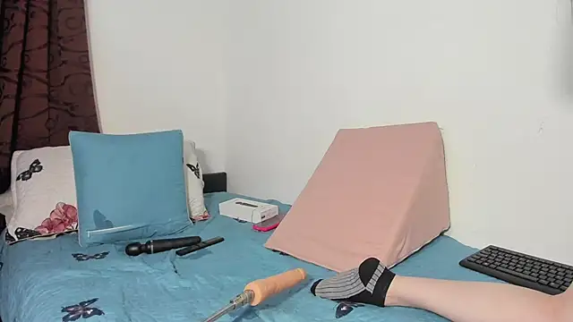 Kim 19 online show from 09/14/25, 03:40