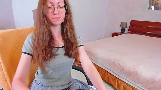 Pantyhose Mila online show from 06/10/26, 08:10