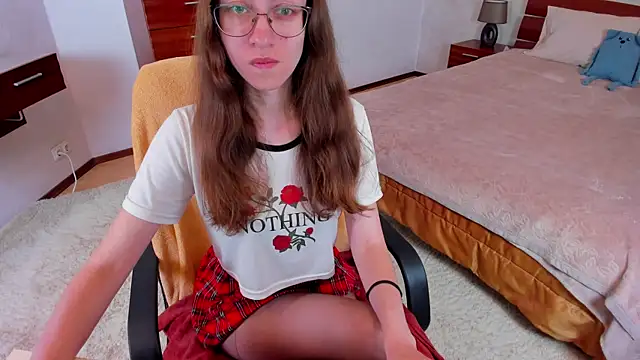 Pantyhose Mila online show from 07/12/26, 08:20
