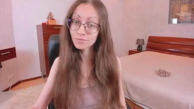 Snapshot of Pantyhose_Mila chatting on 10/08/25, 07:25 Pantyhose Mila online show from 10/08/25, 07:25