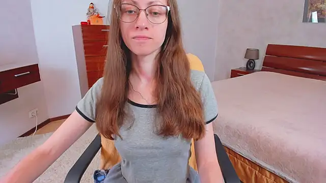 Pantyhose Mila online show from 04/11/26, 07:28