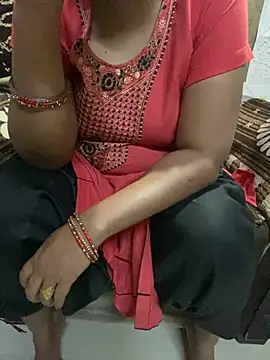 Snapshot of Tameesh_sexy_mistress chatting on 04/26/26, 04:54 Tameesh sexy mistress online show from 04/26/26, 04:54