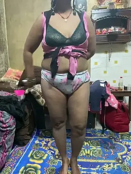 Snapshot of Tameesh_sexy_mistress chatting on 11/25/25, 05:08 Tameesh sexy mistress online show from 11/25/25, 05:08