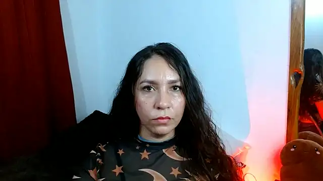 Snapshot of naihroby chatting on 02/25/25, 01:41 naihroby online show from 02/25/25, 01:41