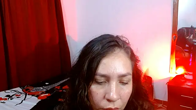 Snapshot of naihroby chatting on 02/17/25, 06:31 naihroby online show from 02/17/25, 06:31