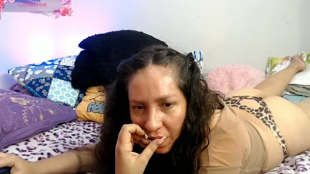 naihroby online show from 11/08/25, 04:38