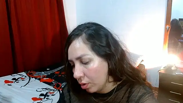 Snapshot of naihroby chatting on 02/17/25, 03:25 naihroby online show from 02/17/25, 03:25