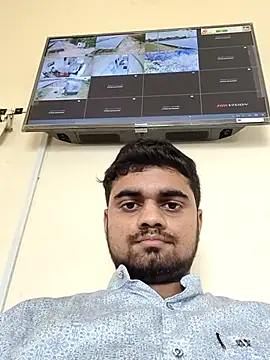 Ishan003 online show from 04/23/26, 05:36