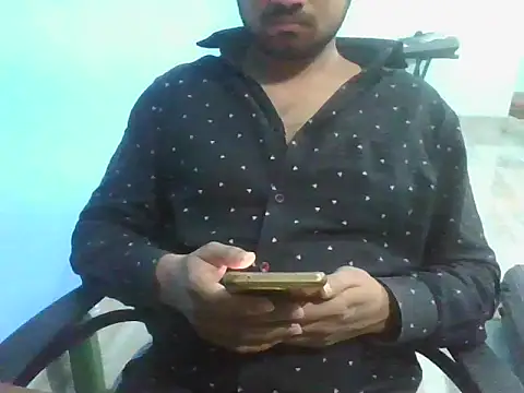 Ishan003 online show from 11/18/25, 02:42