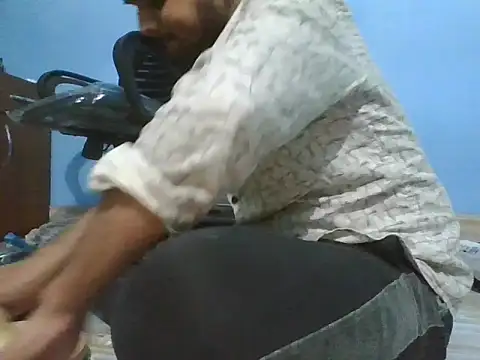 Ishan003 online show from 11/10/25, 04:45