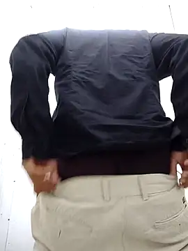 Ishan003 online show from 03/16/25, 05:03