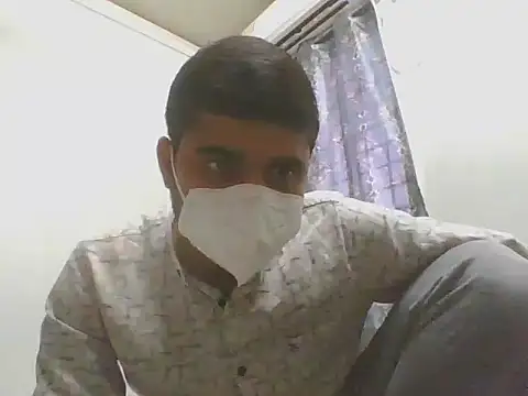 Ishan003 online show from 02/17/25, 12:49