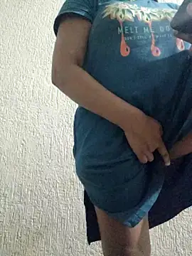 Priya Strip online show from 06/12/26, 08:06