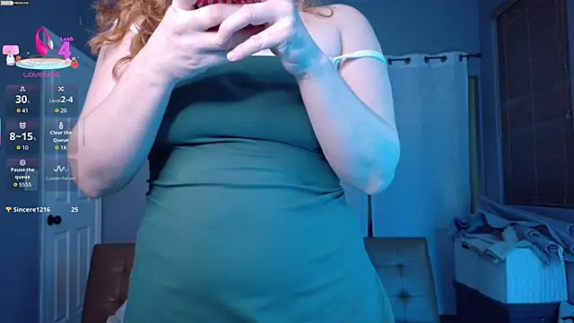 Snapshot of Scarlettredff chatting on 09/25/25, 04:07 Scarlettredff online show from 09/25/25, 04:07