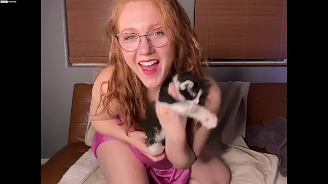 Snapshot of Scarlettredff chatting on 01/24/25, 04:59 Scarlettredff online show from 01/24/25, 04:59