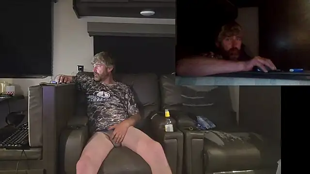 Snapshot of Cobra500hp chatting on 12/22/25, 08:58 Cobra500hp online show from 12/22/25, 08:58